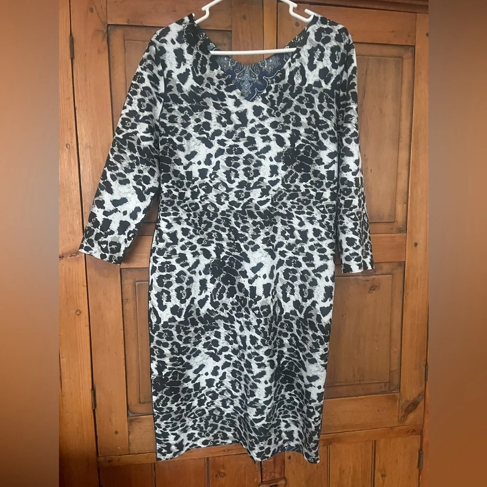 Chico’s Size 1 Reversible Dress - Picture 4 of 5